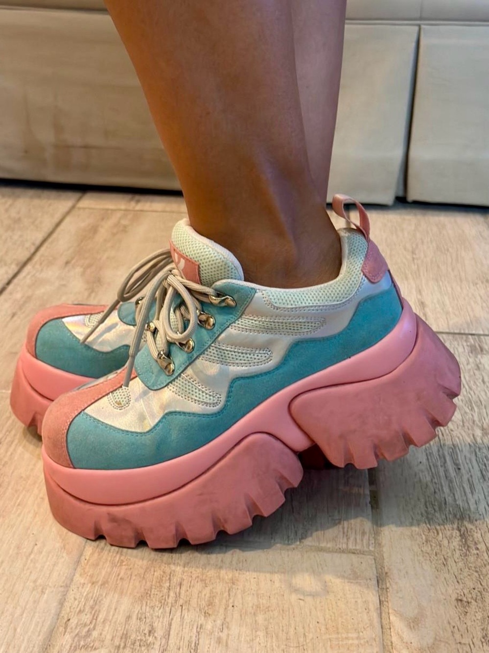 Dolls Kill x KOI Holographic Blue & Pink Platform Sneakers – Women’s Size 8